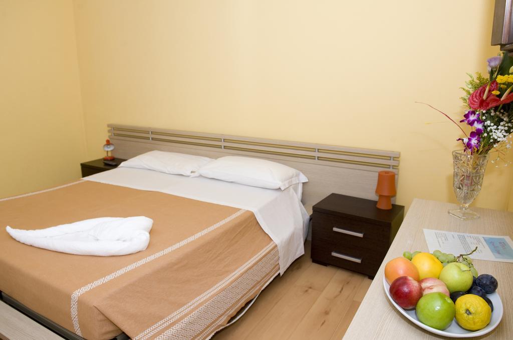 Hotel Rosa Dei Venti Lignano Sabbiadoro Bilik gambar