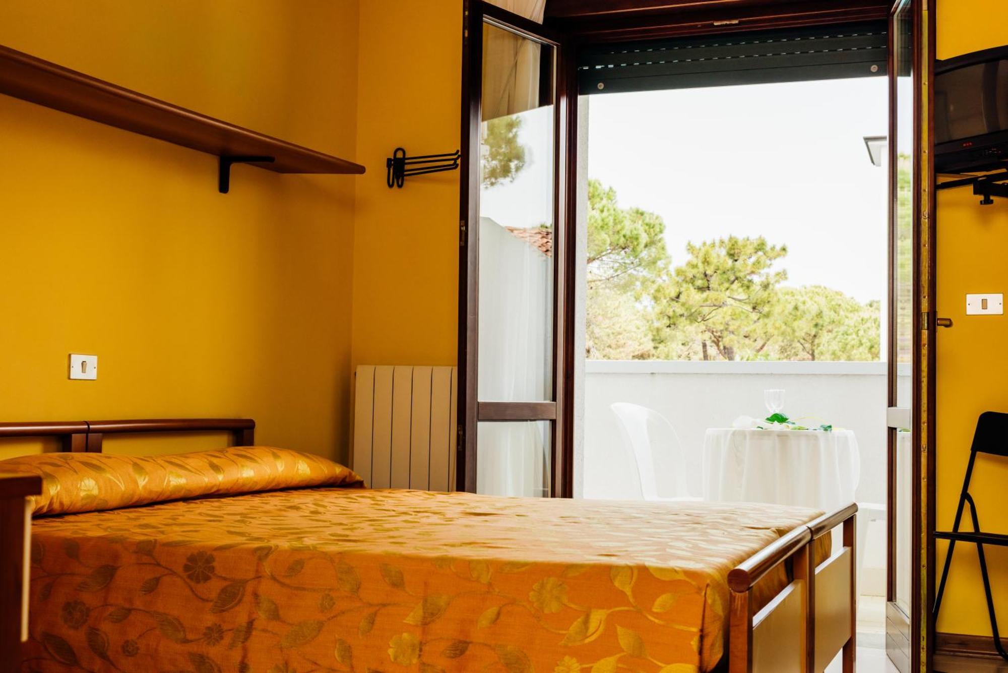 Hotel Rosa Dei Venti Lignano Sabbiadoro Bilik gambar